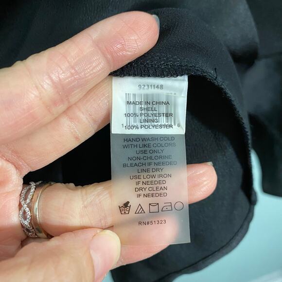 Vince Camuto Women's Black Faux Wrap Satin Like Bell Sleeve Blouse Size 1X NWT - Picture 5 of 9